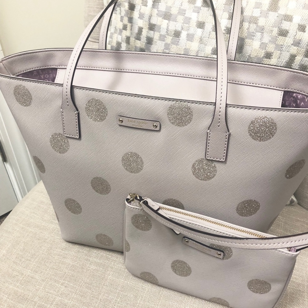 Kate Spade Med Tote & Wristlet Set 10”tall 17”Wide